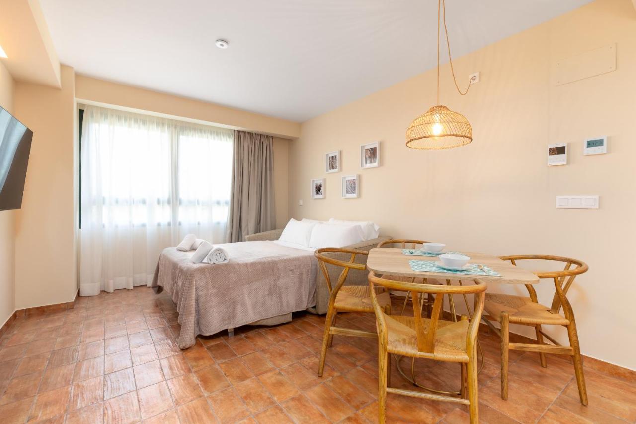 Apartamentos Las Ciencias K Valence Extérieur photo